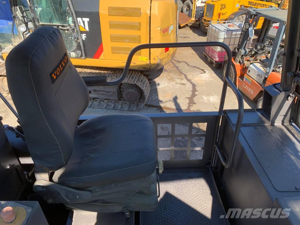 Volvo ABG 6820 Strassenfertiger