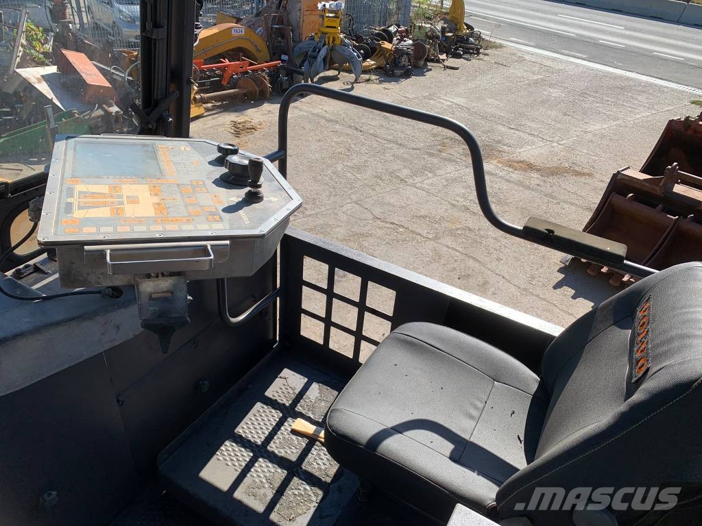 Volvo ABG 6820 Strassenfertiger