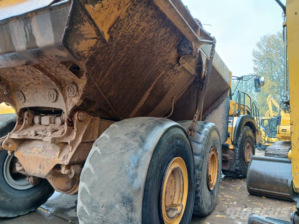 Bell B40E Articulated Haulers