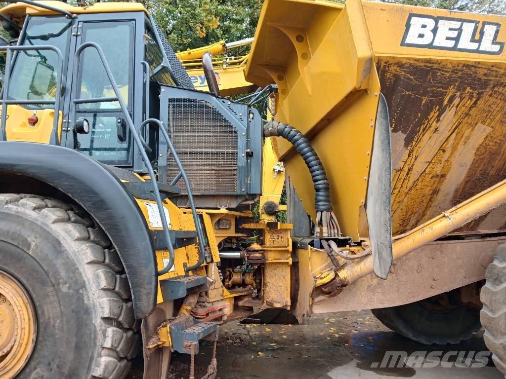 Bell B40E Articulated Haulers