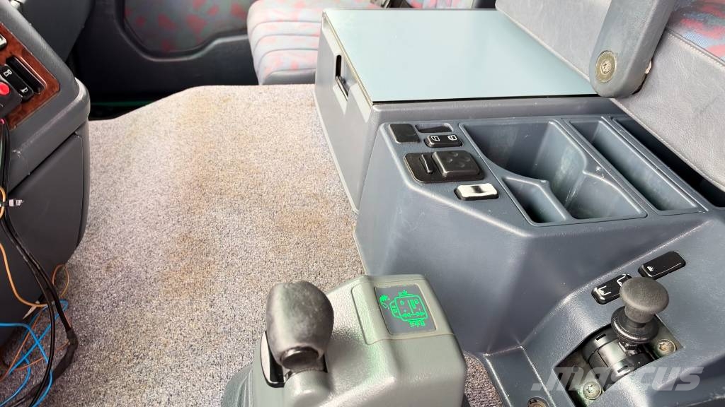 Mercedes-Benz ACTROS 2043 AS 4x4 tractor unit - tipp hyd. Sattelzugmaschinen