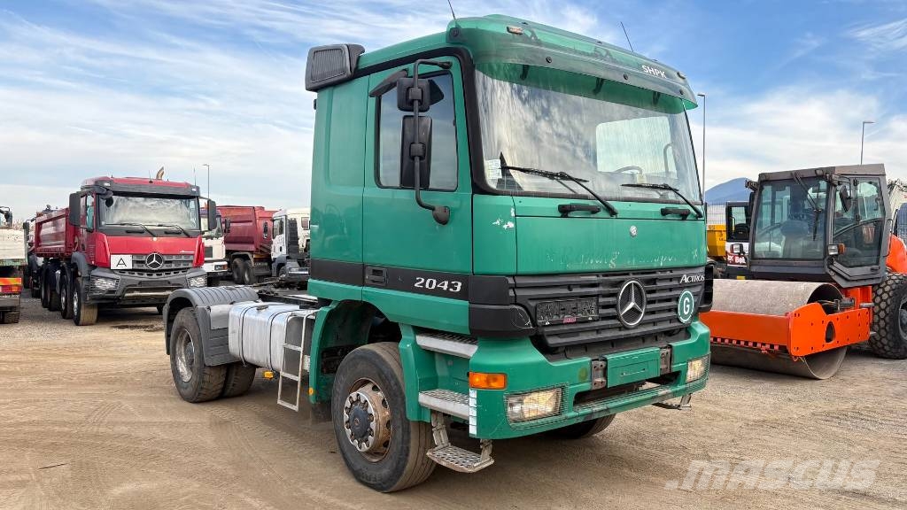 Mercedes-Benz ACTROS 2043 AS 4x4 tractor unit - tipp hyd. Тягачі