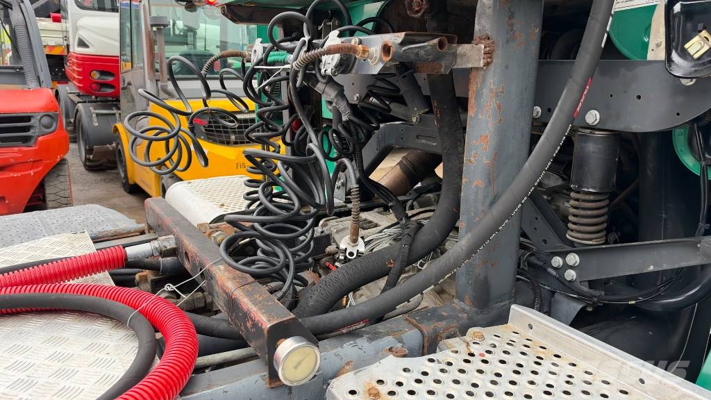 Mercedes-Benz ACTROS 2043 AS 4x4 tractor unit - tipp hyd. Sattelzugmaschinen
