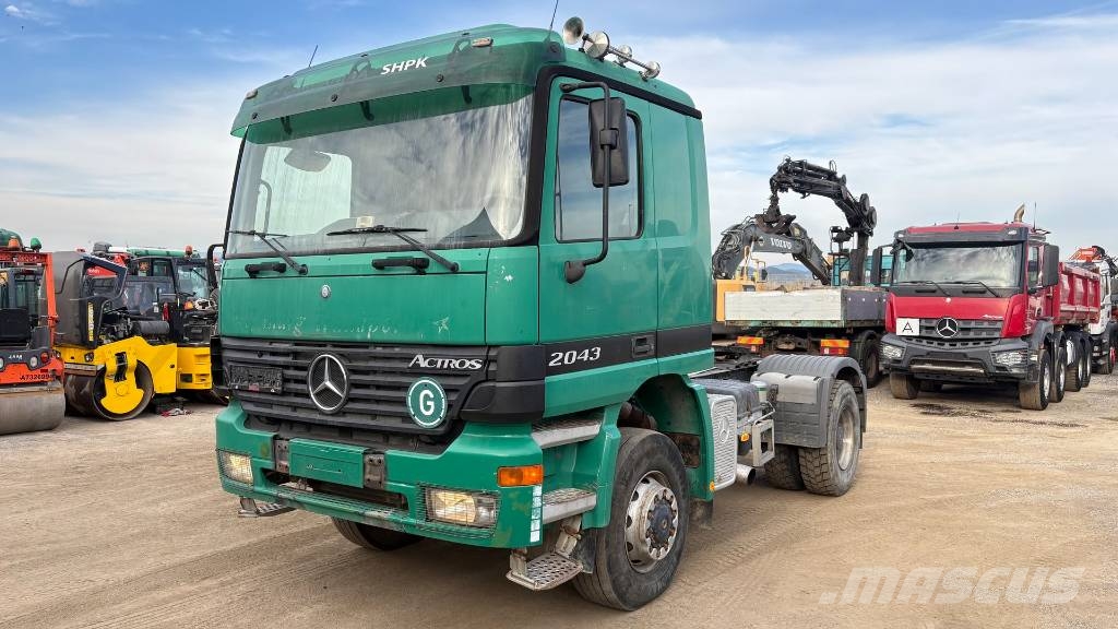Mercedes-Benz ACTROS 2043 AS 4x4 tractor unit - tipp hyd. Тягачі