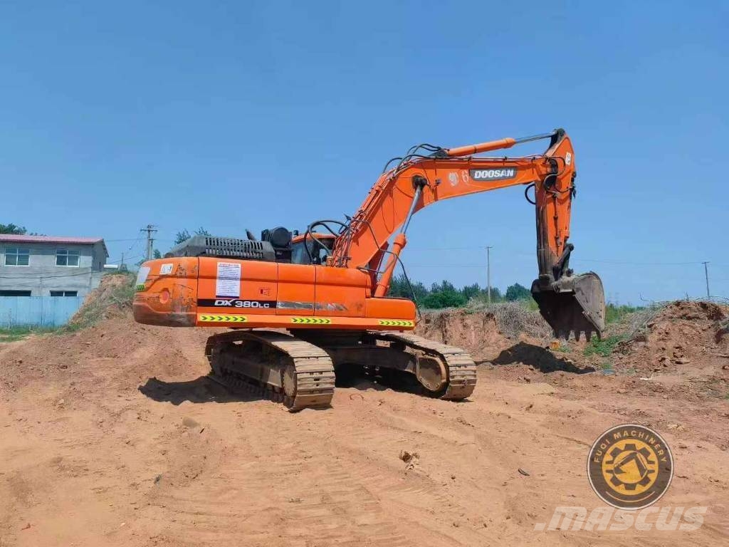 Doosan DX 380 LC Kāpurķēžu ekskavatori