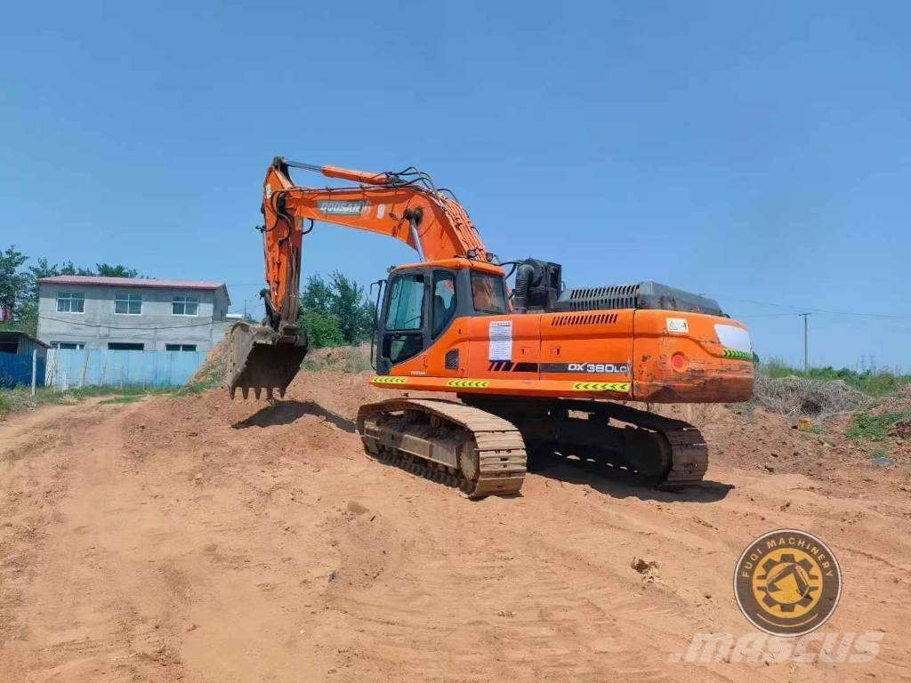 Doosan DX 380 LC Kāpurķēžu ekskavatori