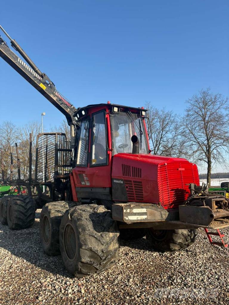 Komatsu 845 Forvarderi