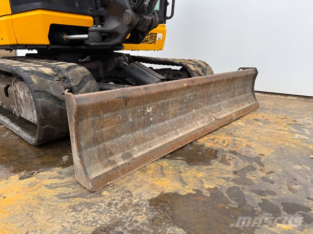 JCB 48Z-1 - Hammer Lines / Quick Coupler حفارات صغيرة أقل من 7 طن (حفارات صغيرة)