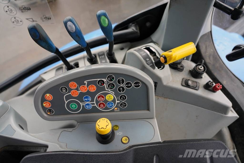 New Holland T5.140 AC / FGK27H Traktori