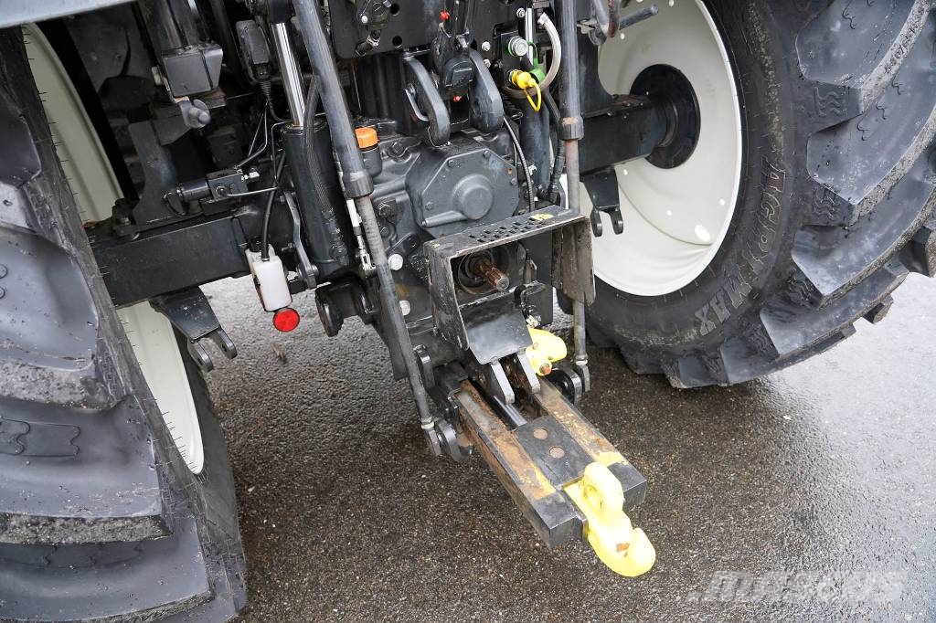 New Holland T5.140 AC / FGK27H Traktori