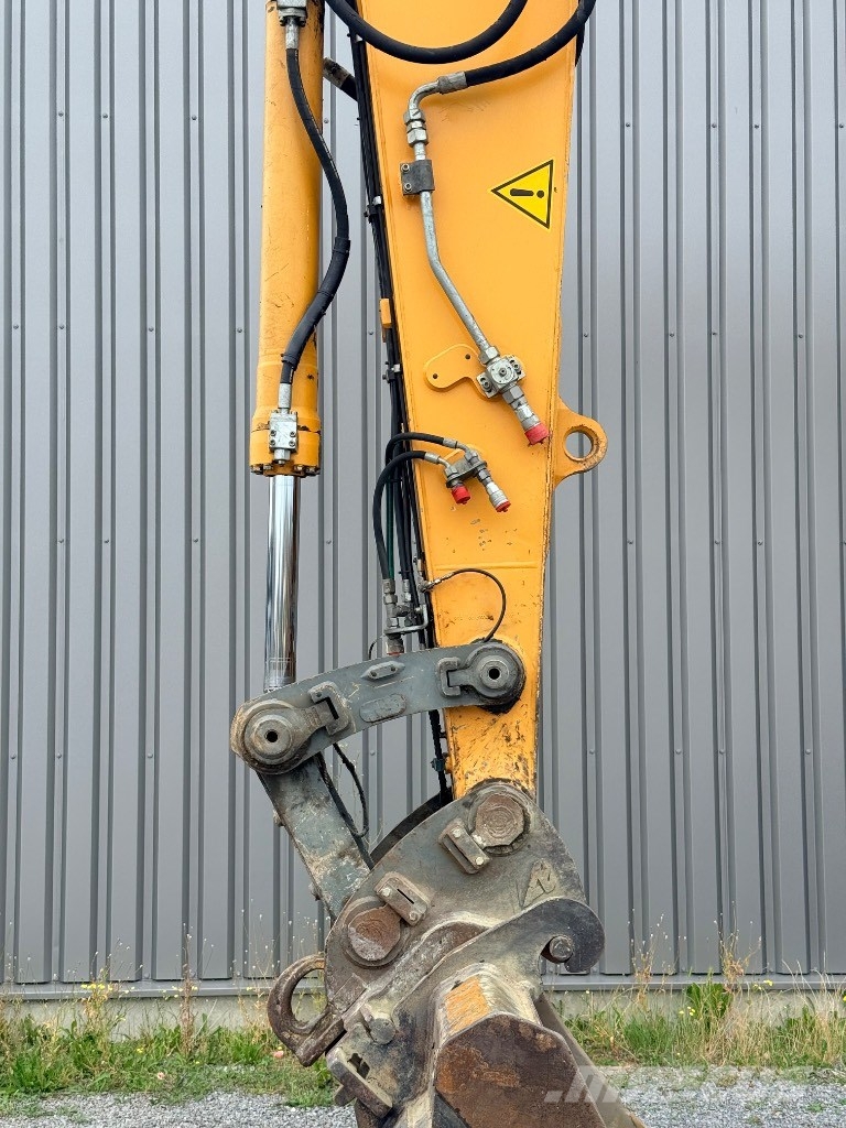 Liebherr R 916 LC 履带挖掘机