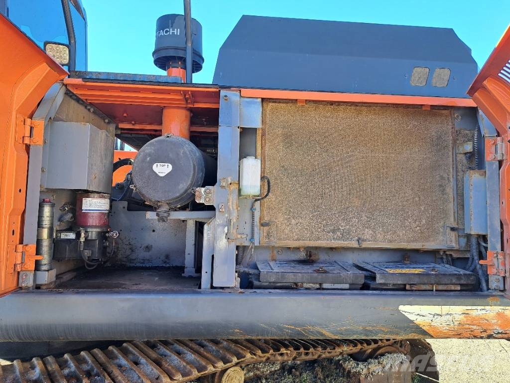 Hitachi ZX 300 LC-6 Beltegraver