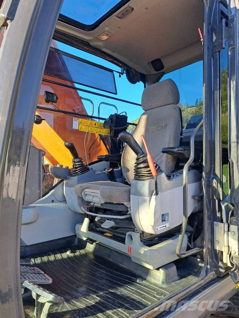 Hitachi ZX 300 LC-6 Beltegraver