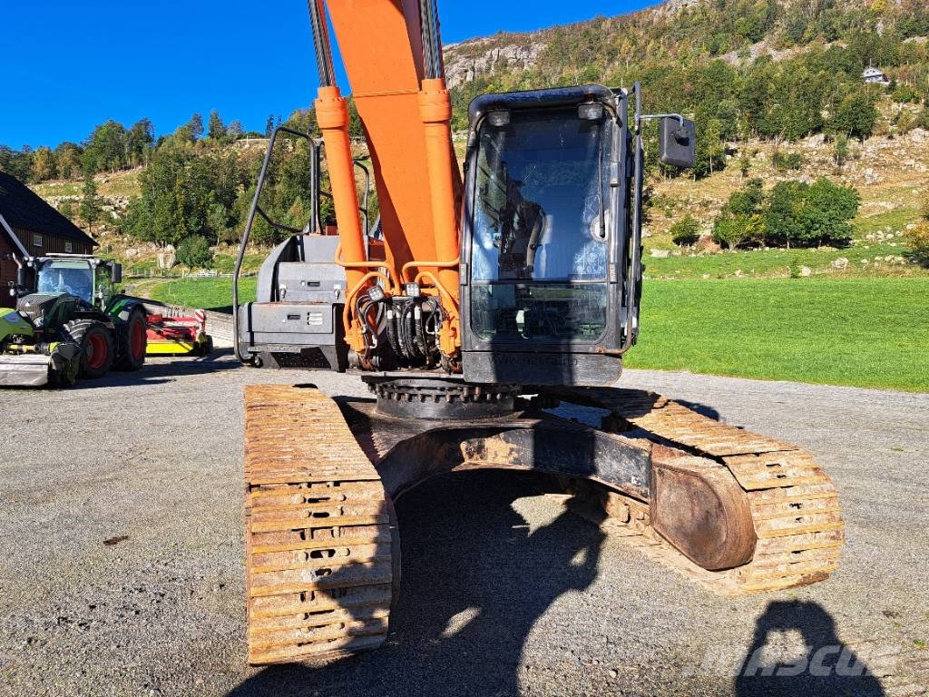 Hitachi ZX 300 LC-6 Beltegraver