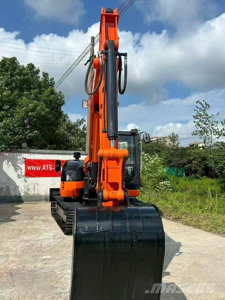 Kubota KX 080 中型挖掘机