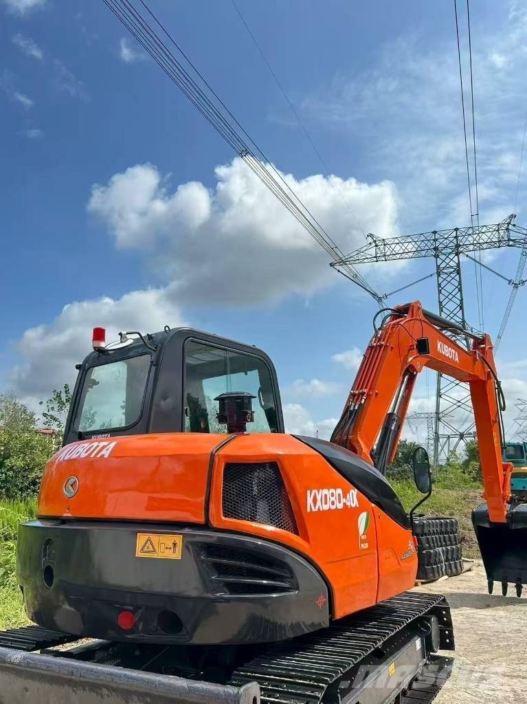 Kubota KX 080 中型挖掘机