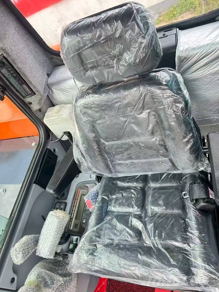 Kubota KX 080 中型挖掘机