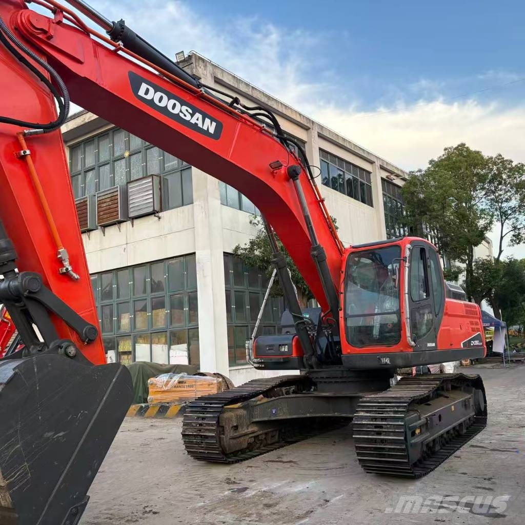 Doosan DX 350 LC Crawler excavators
