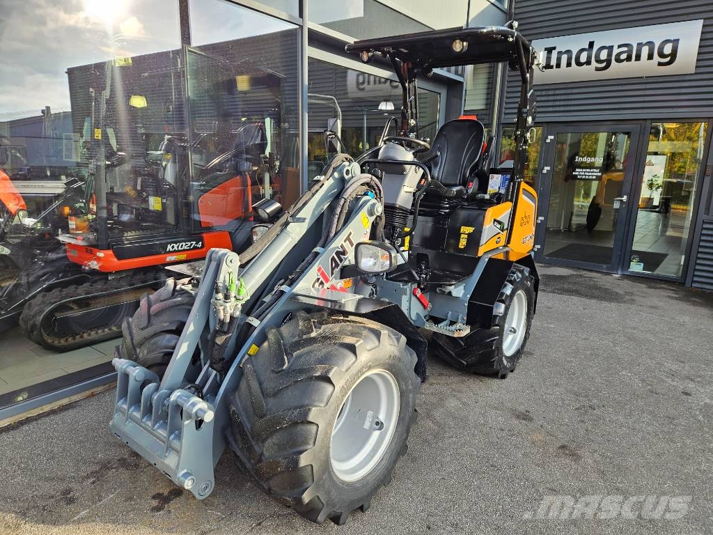 GiANT g2700hd + x-tra Mini loaders