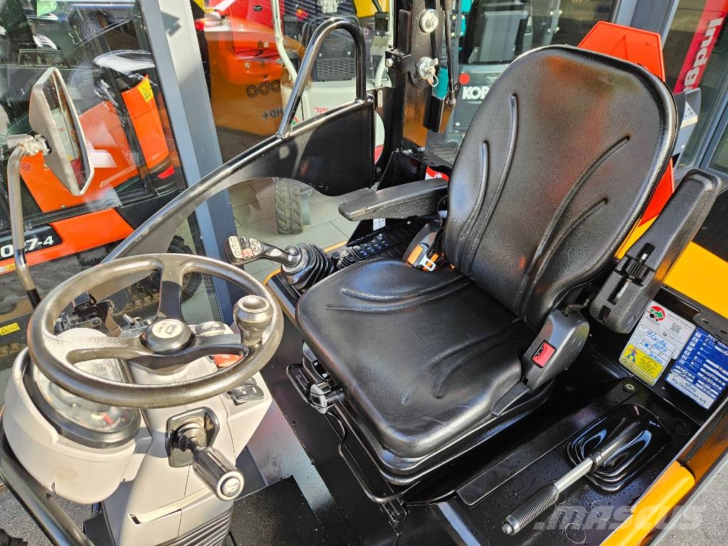 GiANT g2700hd + x-tra Mini loaders