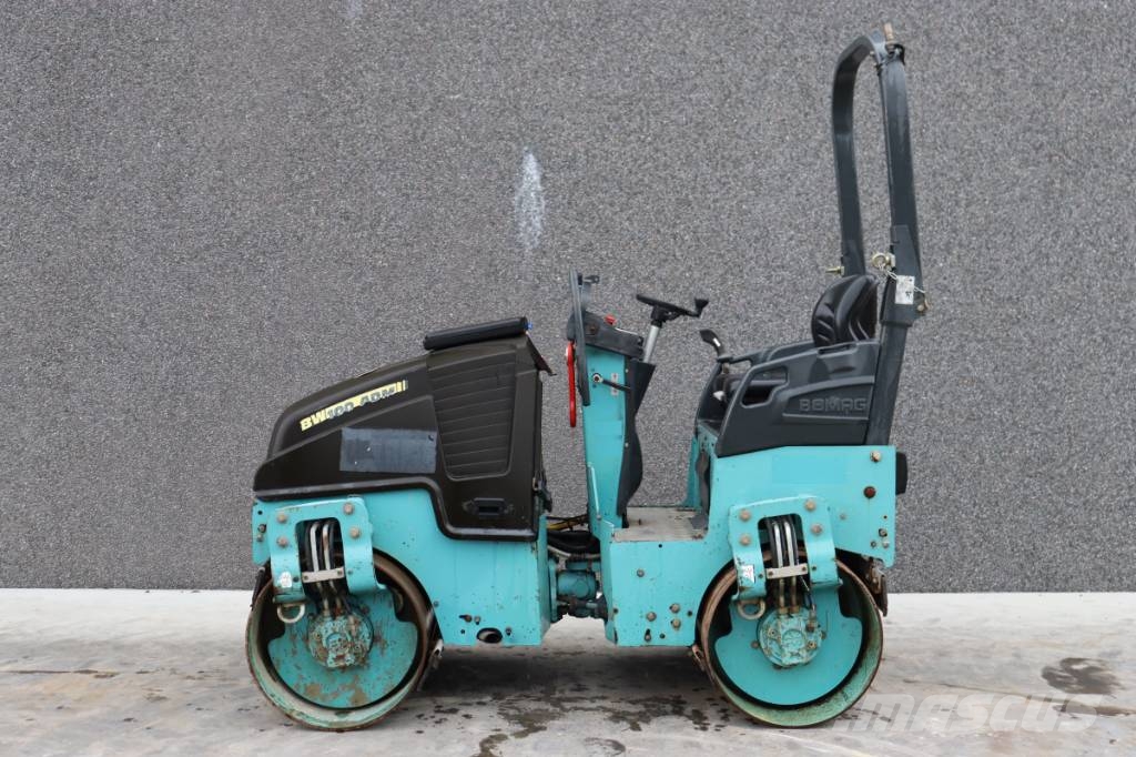 Bomag BW 100 AD M-5 مداحل ثنائية الاسطوانة