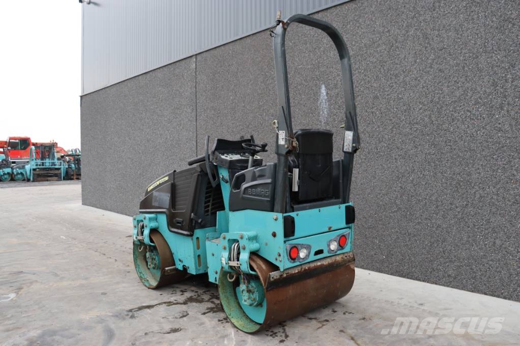 Bomag BW 100 AD M-5 مداحل ثنائية الاسطوانة