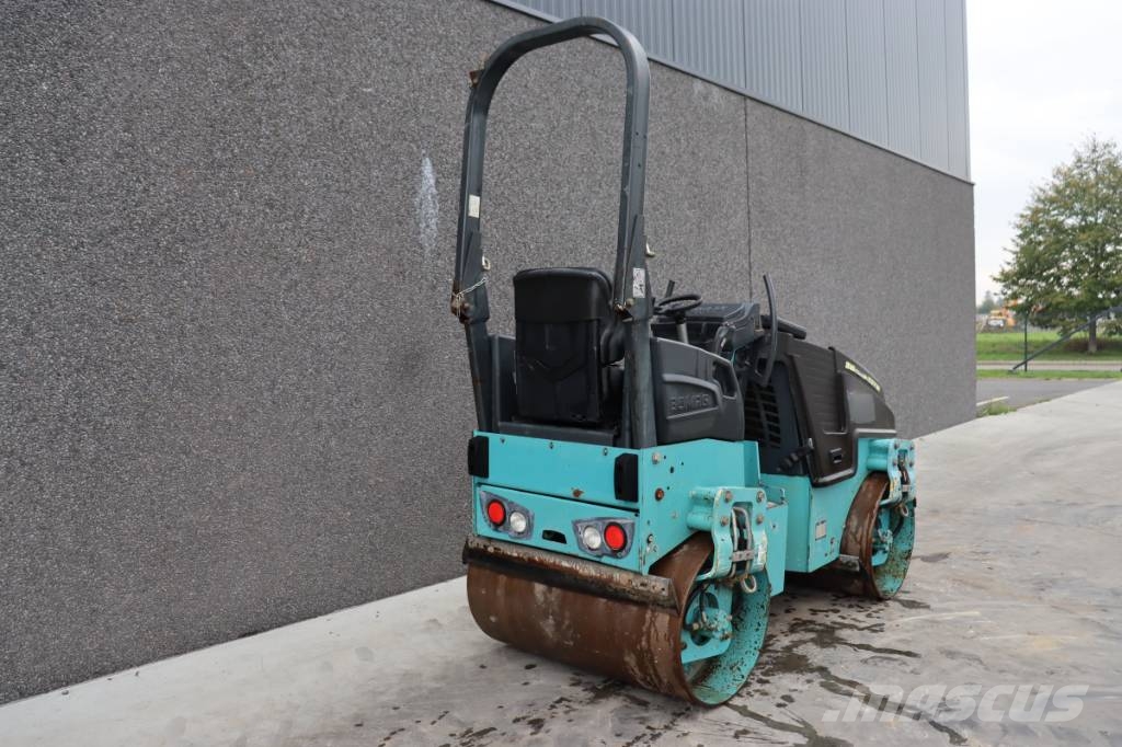 Bomag BW 100 AD M-5 مداحل ثنائية الاسطوانة