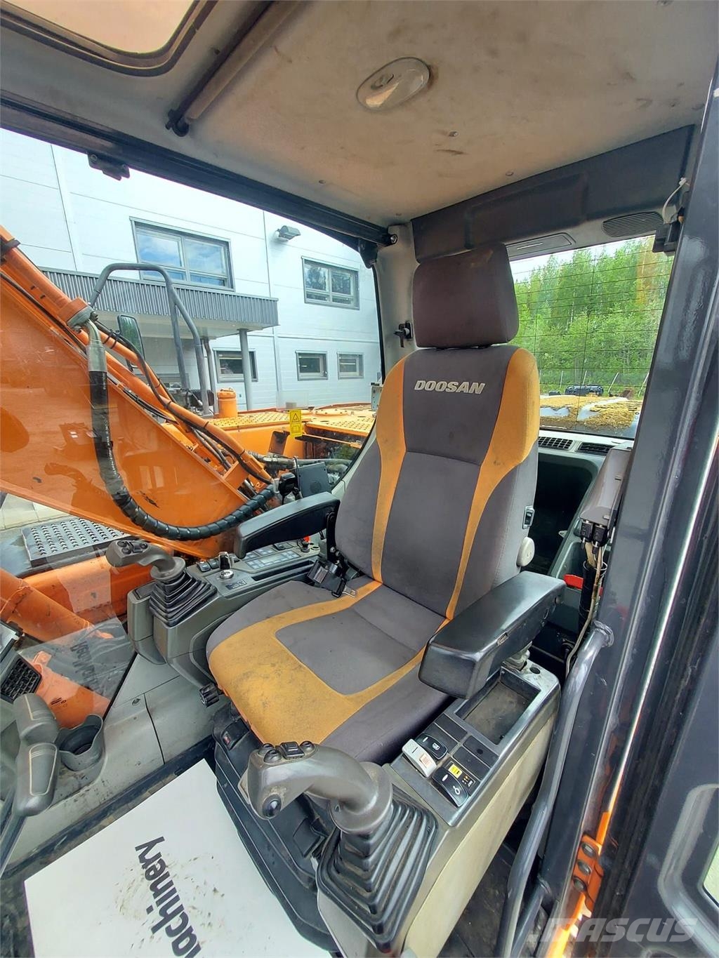 Doosan DX180LC Excavadoras sobre orugas
