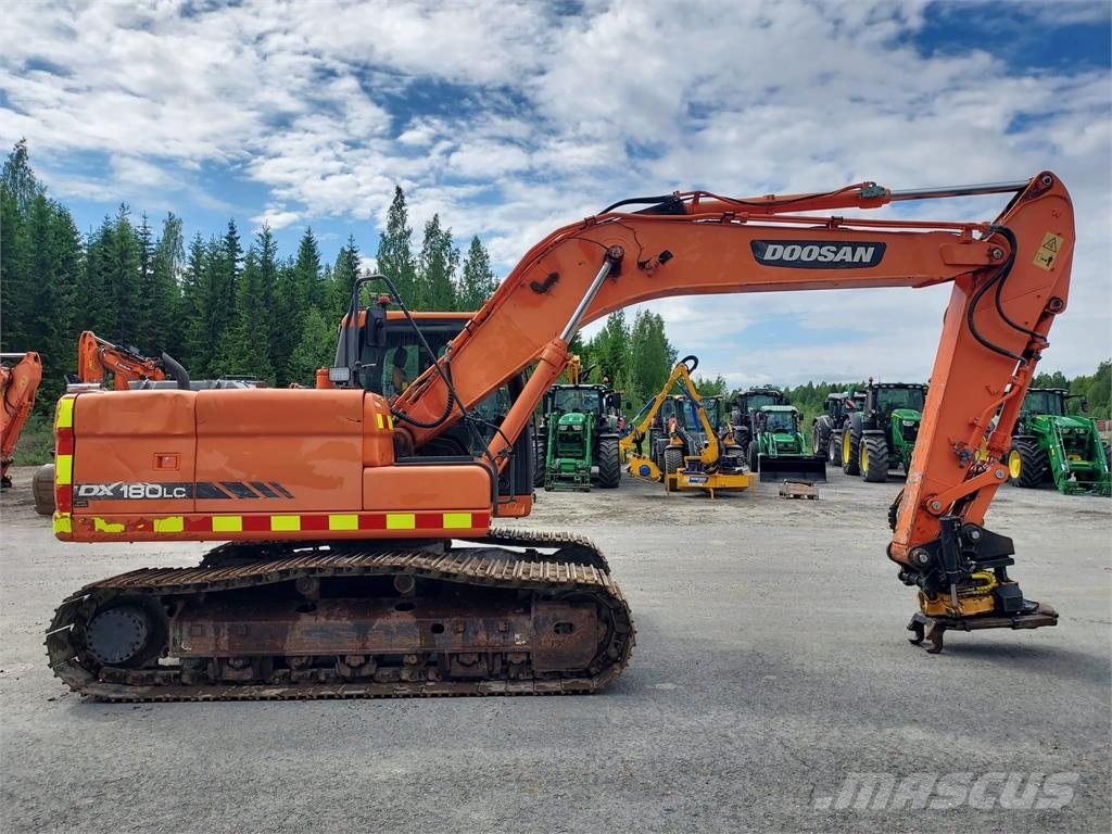 Doosan DX180LC Excavadoras sobre orugas