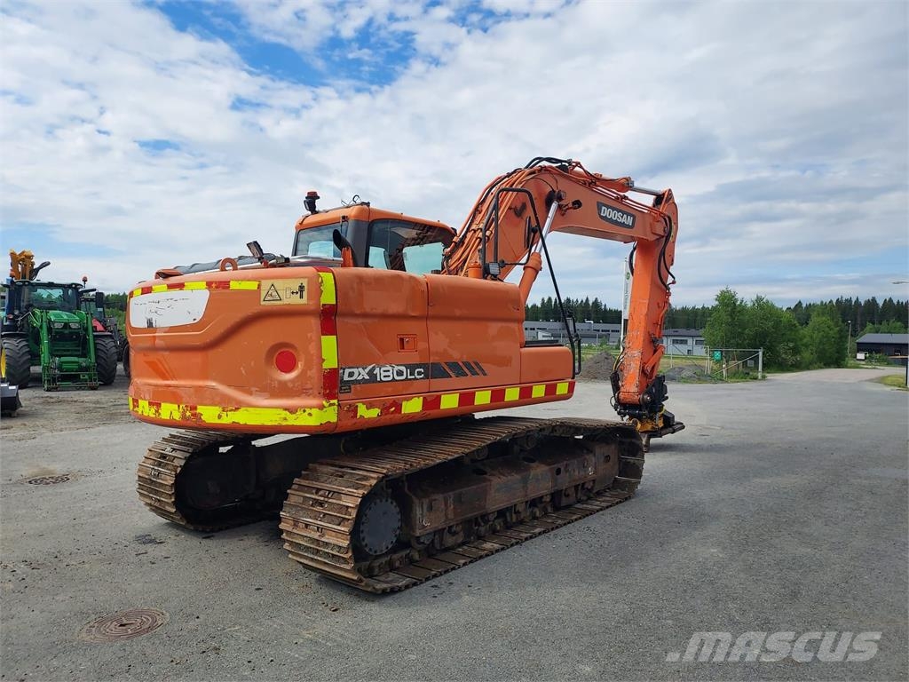 Doosan DX180LC Excavadoras sobre orugas