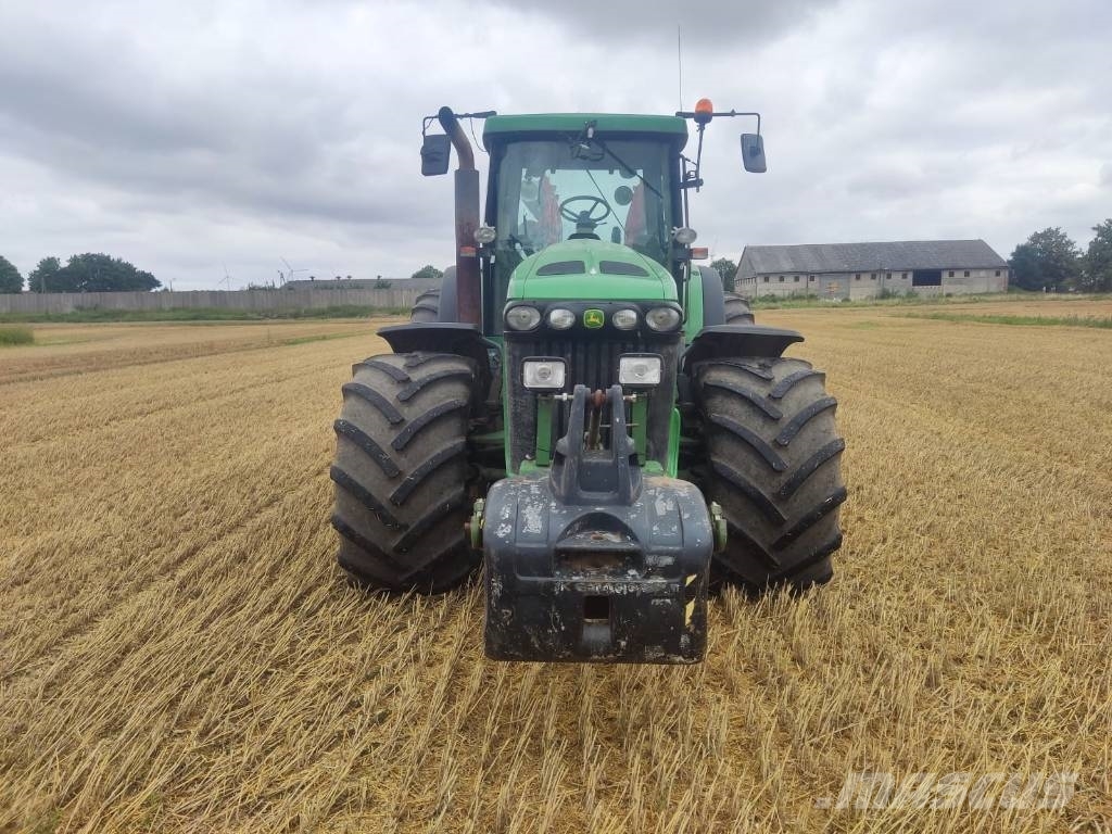 John Deere 8520 Tractors