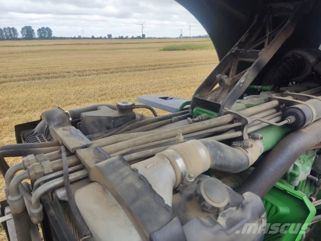 John Deere 8520 Tractors