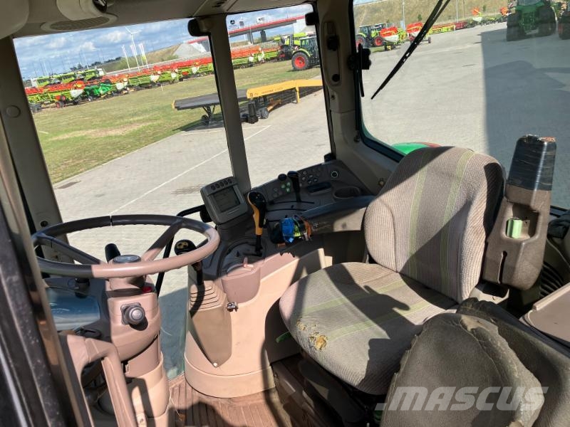 John Deere 7430 Traktori
