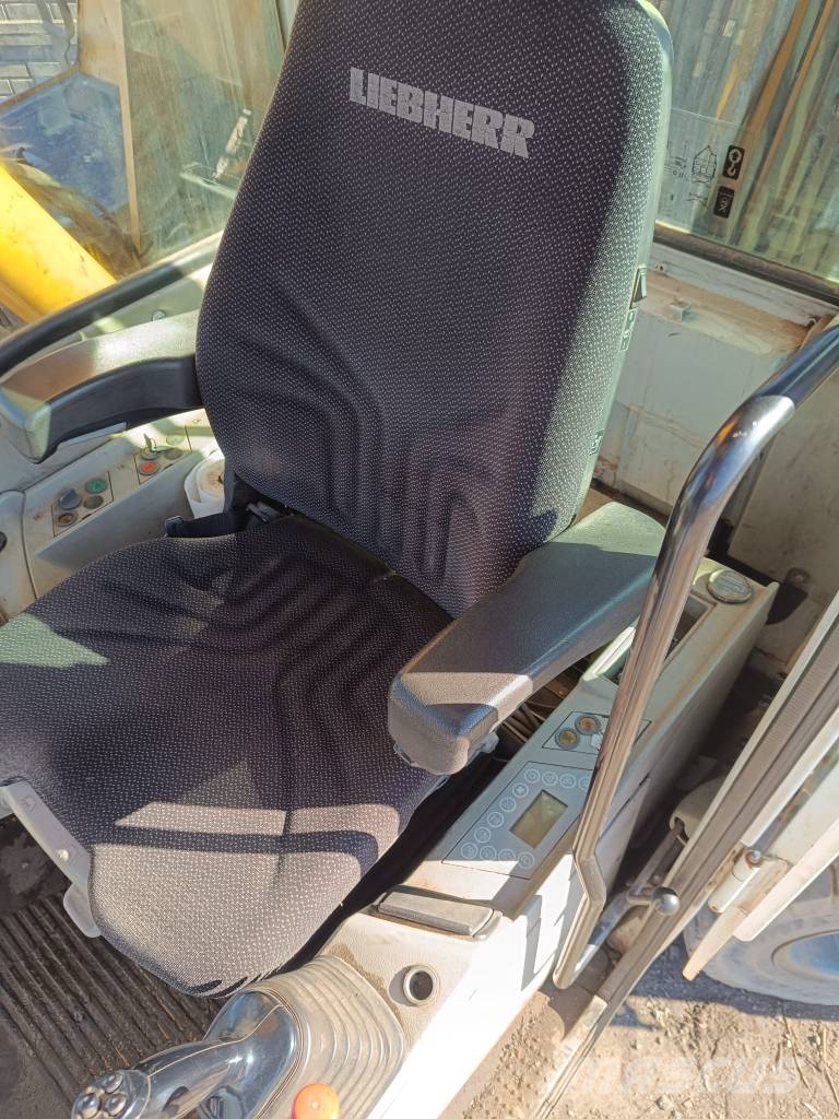 Liebherr 934 C Bagri za prekladanje primarnih/sekundarnih surovin