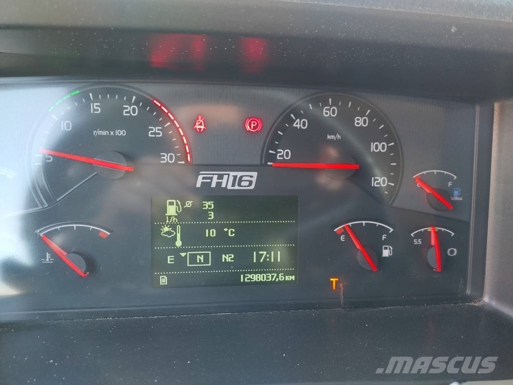 Volvo FH750 puuvarustus, napaperät,trippeli Miškovežių vilkikai