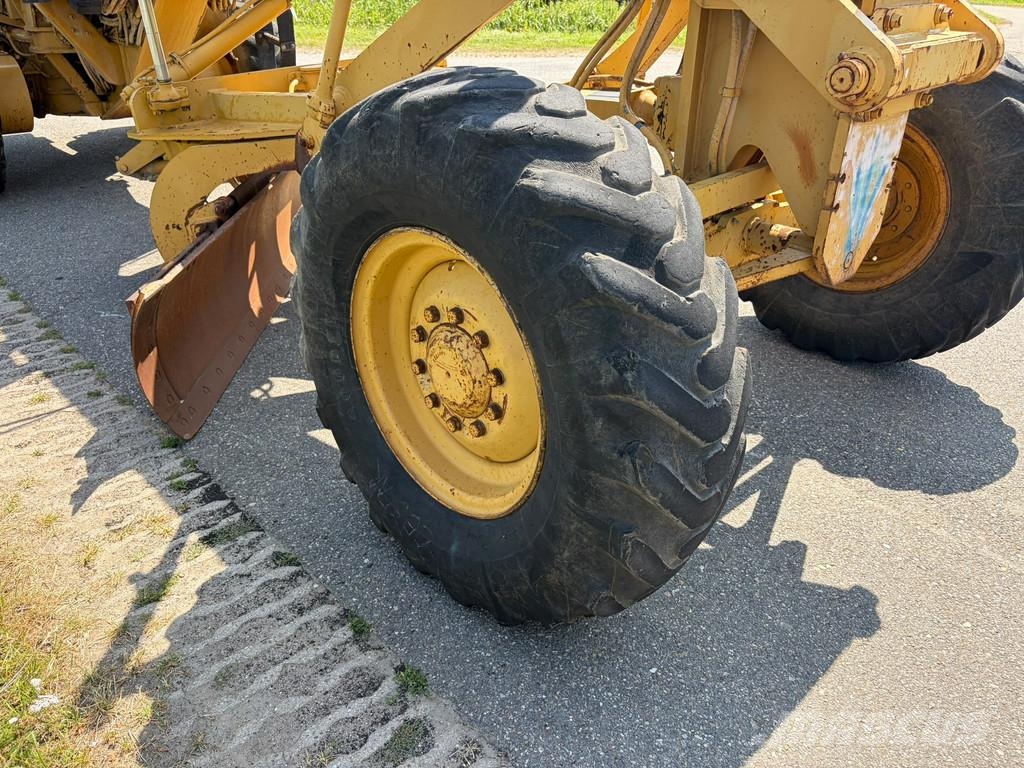 CAT 140H Graders