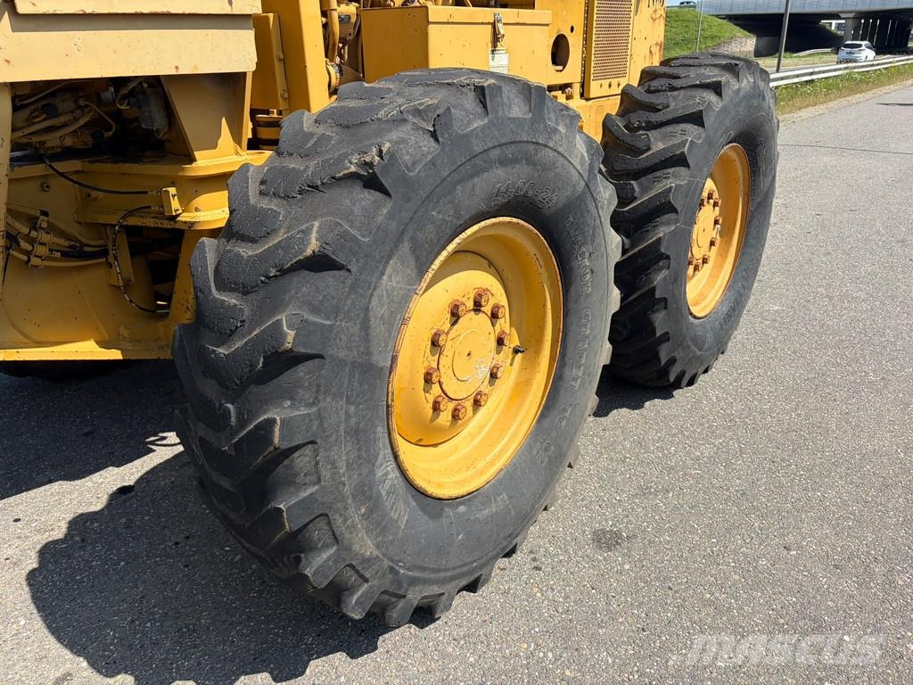 CAT 140H Graders