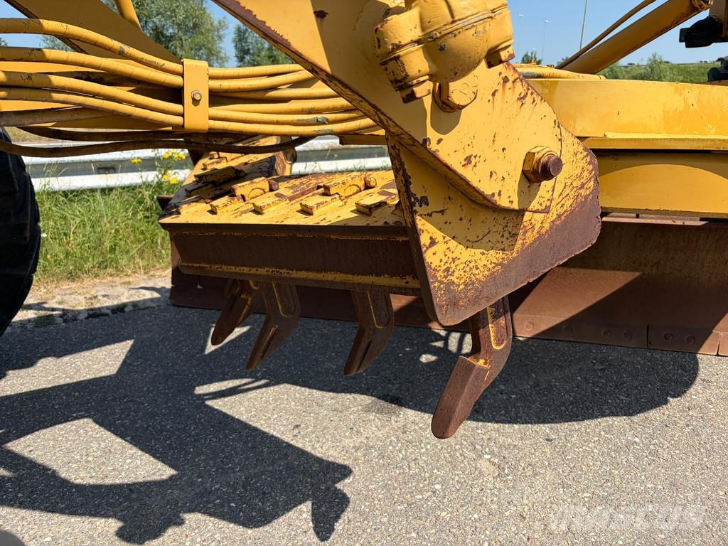 CAT 140H Graders