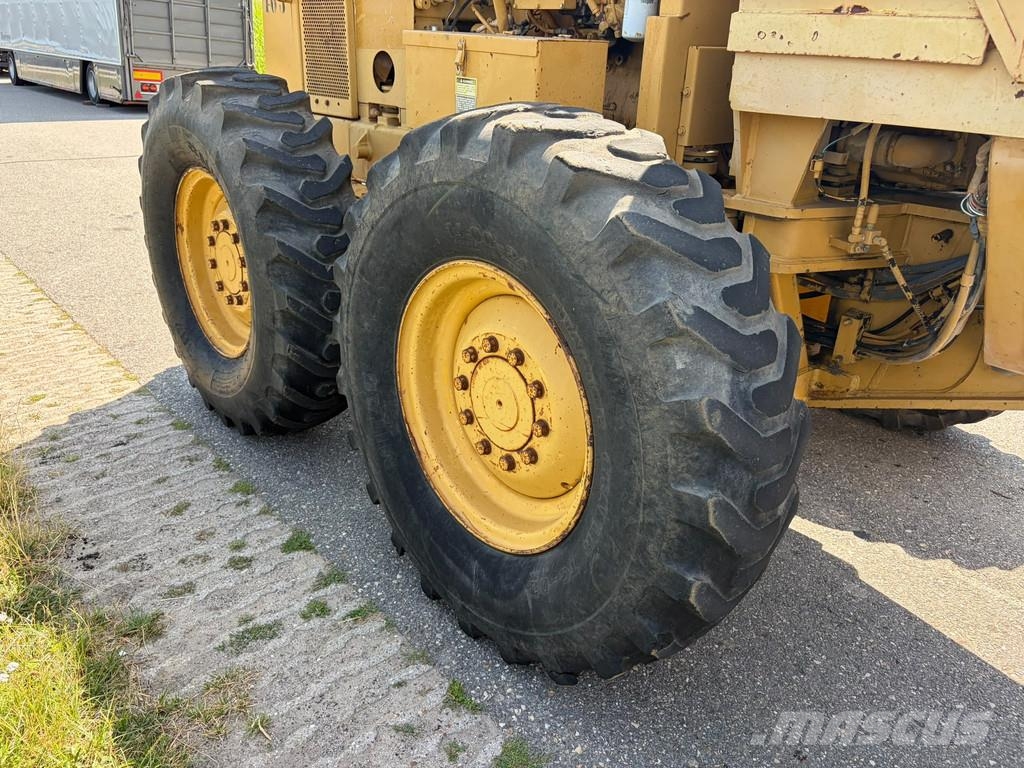 CAT 140H Graders