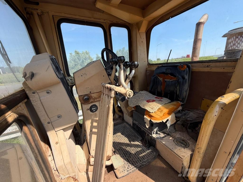 CAT 140H Graders