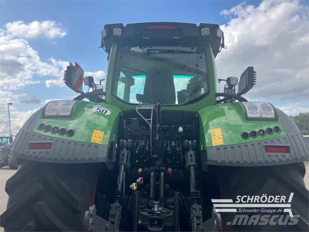 Fendt 936 VARIO GEN7 PROFI PLUS الجرارات