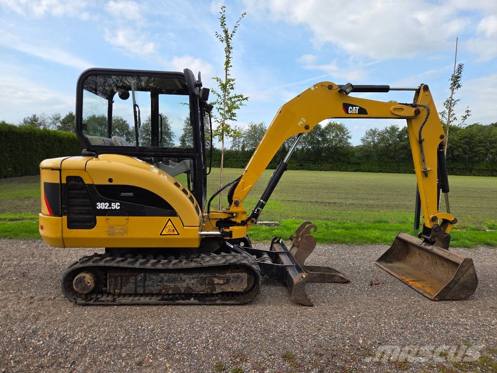 CAT 302.5 C Mini bagri <7t