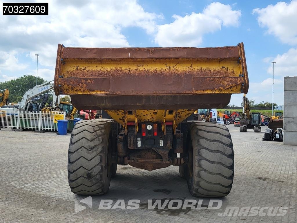 Komatsu HM300-3 Articulated Haulers