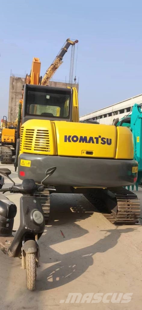 Komatsu 60-8 Pelle sur chenilles