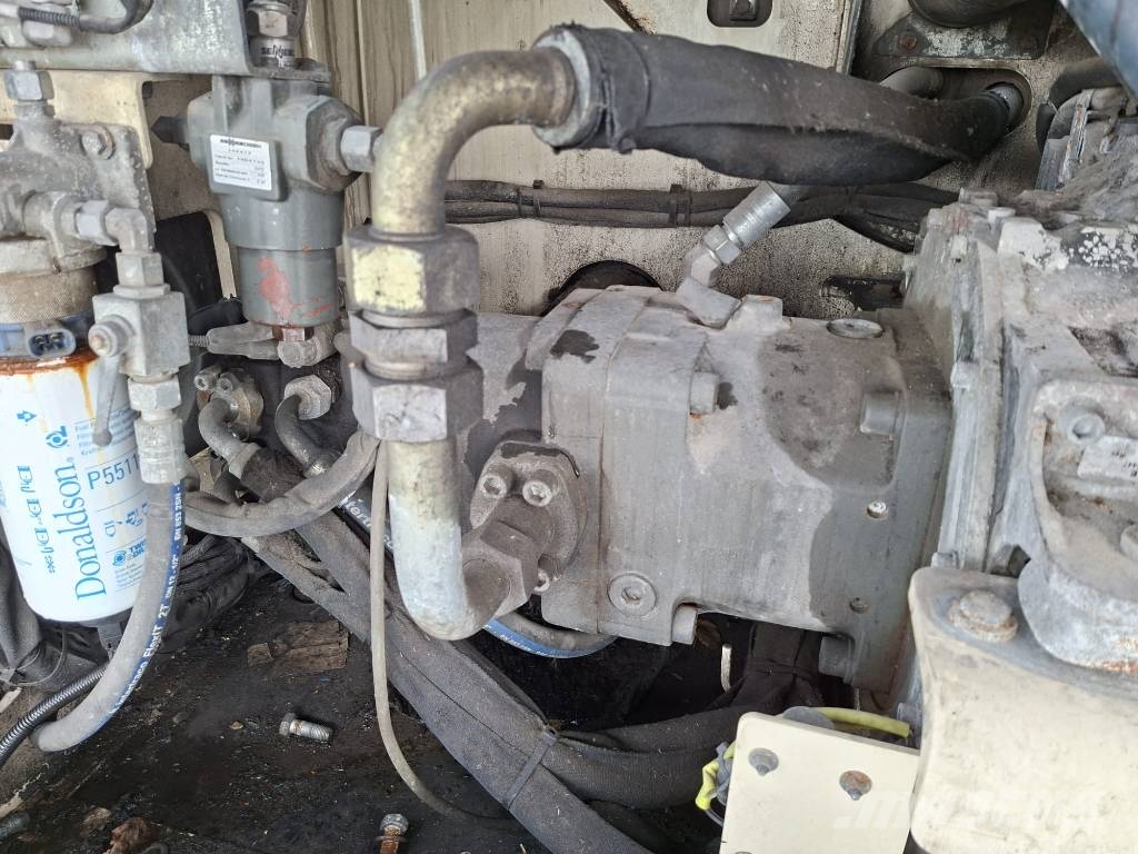 Sennebogen 830E K17 (only upperstructure with damaged cabin) Bagri za prekladanje primarnih/sekundarnih surovin