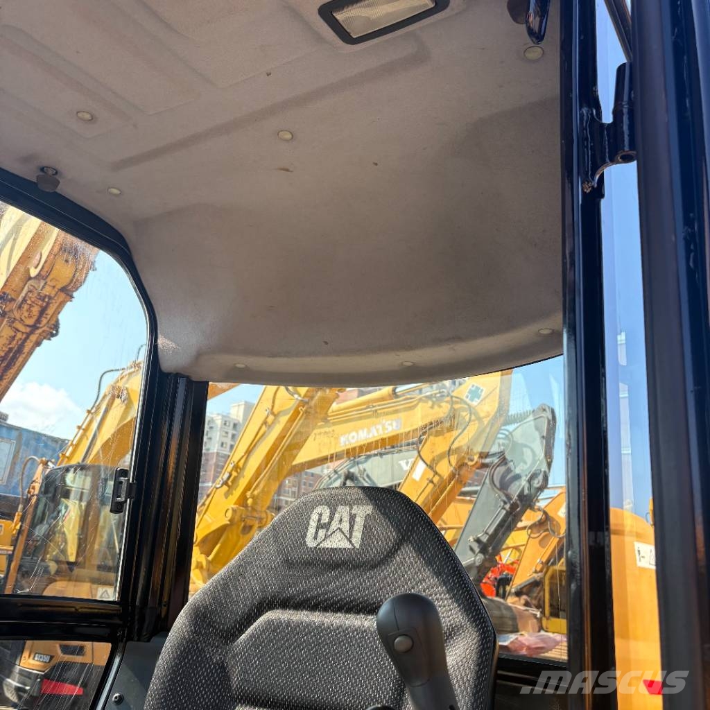 CAT 302 CR Mini bagri <7t