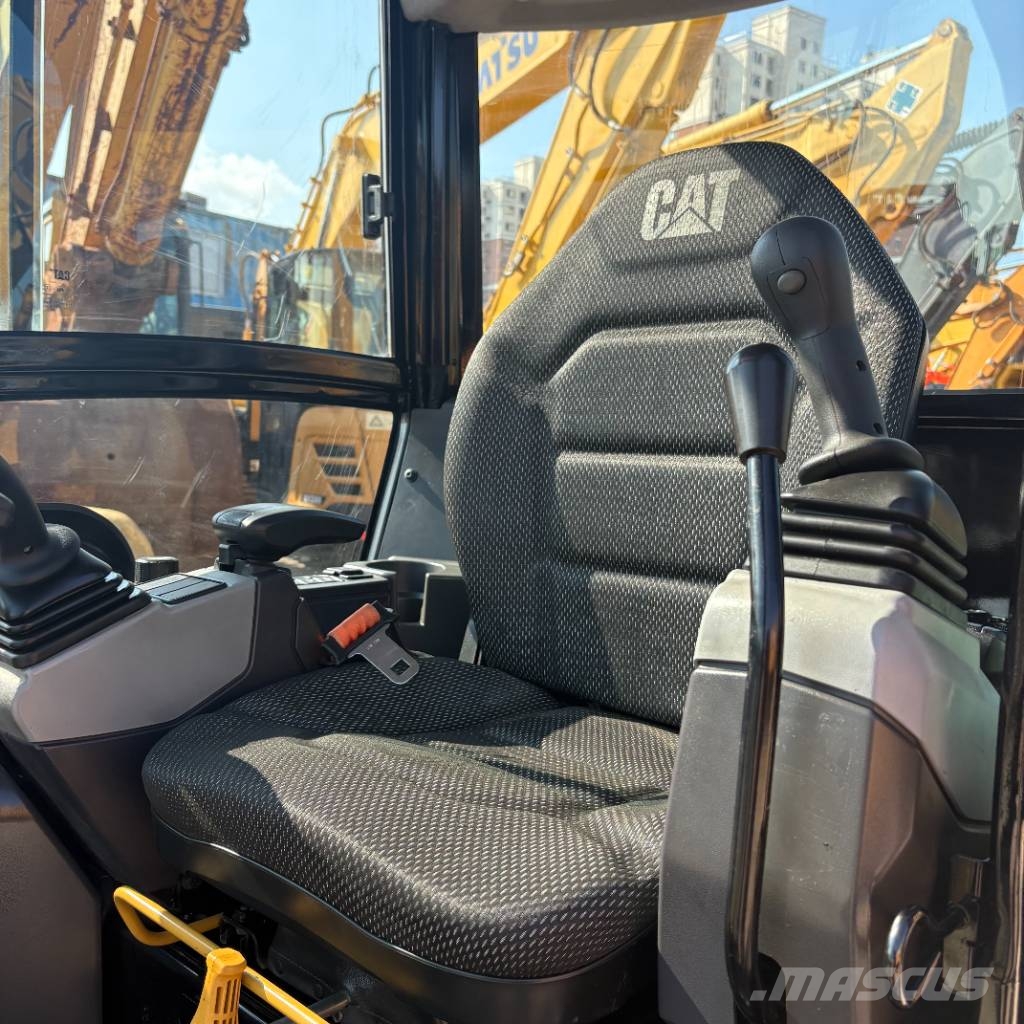 CAT 302 CR Mini bagri <7t