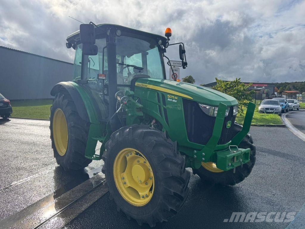 John Deere 5075M POWER REVERSER 16/16 Traktori