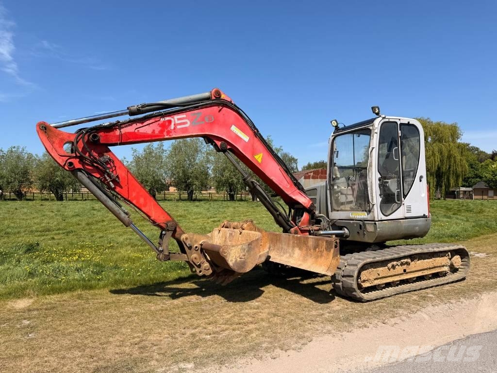 Neuson 75 Z3 Средни екскаватори 7т - 12т