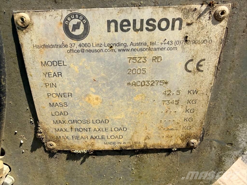 Neuson 75 Z3 Средни екскаватори 7т - 12т